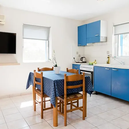 Alexandros Luxury Apartment *