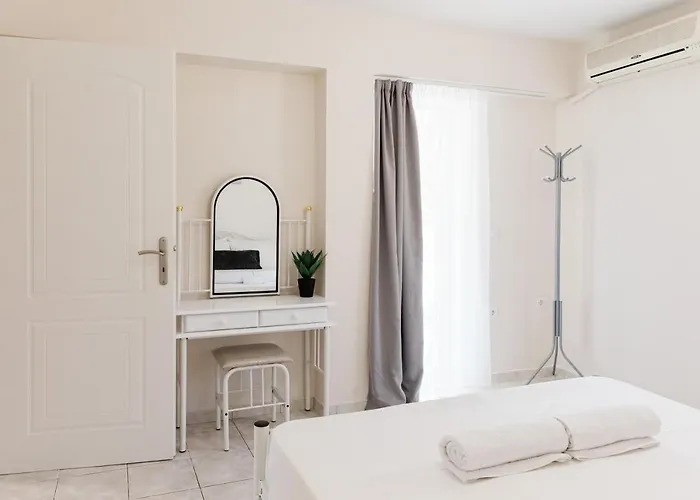 Alexandros Luxury Νυδρί